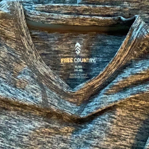 Two Men’s Long Sleeve Free Country Blue Shirts - Picture 3 of 3